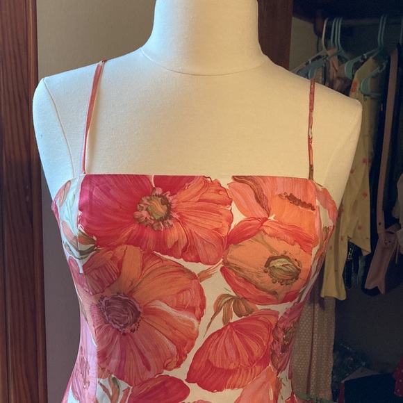 Vintage looking Floral dress - Picture 3 of 3
